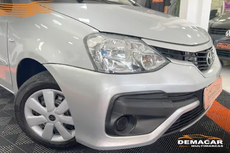 TOYOTA Etios Hatch 1.3 16V 4P FLEX X AUTOMTICO, Foto 9