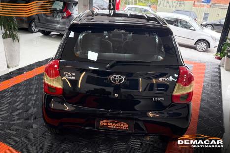 TOYOTA Etios Hatch 1.3 16V 4P FLEX XS, Foto 2
