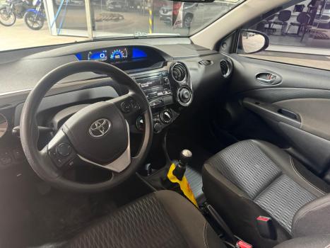 TOYOTA Etios Hatch 1.5 16V 4P FLEX X PLUS, Foto 4