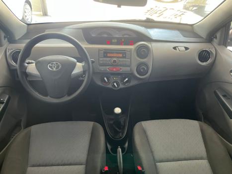 TOYOTA Etios Hatch 1.5 16V 4P FLEX XLS, Foto 4