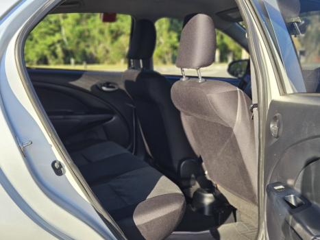 TOYOTA Etios Sedan , Foto 5