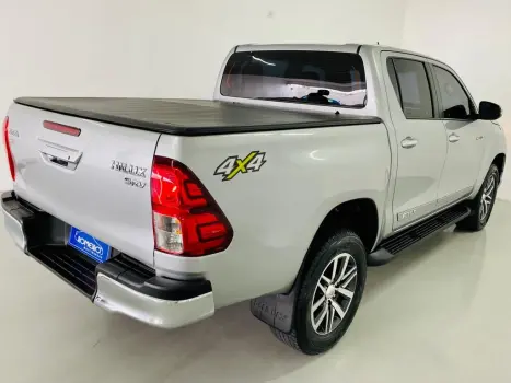 TOYOTA Hilux Caminhonete 2.7 16V 4P SRV FLEX 4X4  CABINE DUPLA AUTOMTICO, Foto 11