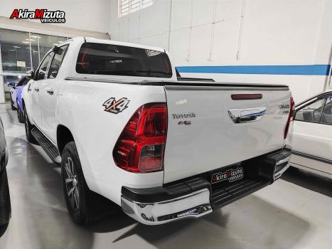 TOYOTA Hilux Caminhonete 2.8 16V SRX 4X4 DIESEL CABINE DUPLA AUTOMTICO, Foto 5