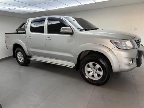TOYOTA Hilux Caminhonete 2.7 16V 4P SRV FLEX 4X4  CABINE DUPLA AUTOMTICO, Foto 2
