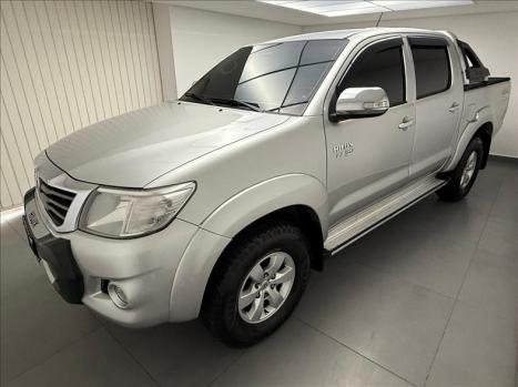 TOYOTA Hilux Caminhonete 2.7 16V 4P SRV FLEX 4X4  CABINE DUPLA AUTOMTICO, Foto 4