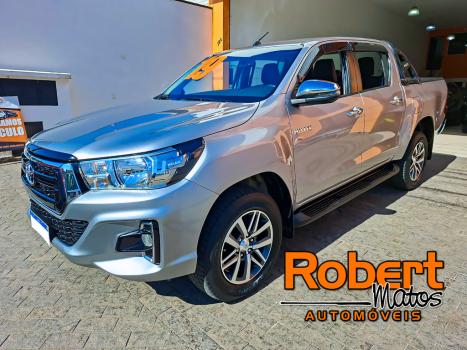 TOYOTA Hilux Caminhonete 2.7 16V 4P SRV FLEX CABINE DUPLA AUTOMTICO, Foto 1