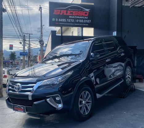 TOYOTA Hilux SW4 2.8 16V 4P SRX 4X4 7 LUGARES TURBO DIESEL AUTOMTICO, Foto 2