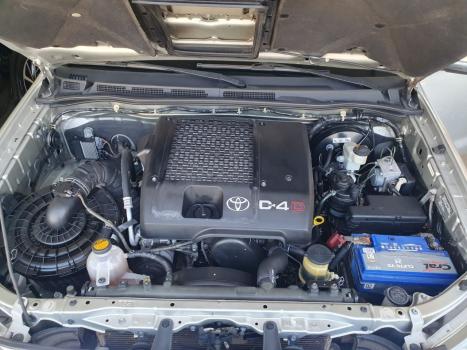 TOYOTA Hilux SW4 3.0 16V 4P SRV 4X4 TURBO DIESEL AUTOMTICO, Foto 3