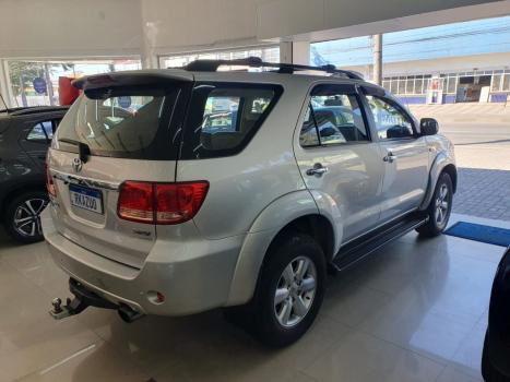 TOYOTA Hilux SW4 3.0 16V 4P SRV 4X4 TURBO DIESEL AUTOMTICO, Foto 5