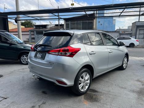 TOYOTA Yaris Hatch 1.3 16V 4P FLEX XL MULTIDRIVE AUTOMTICO CVT, Foto 2