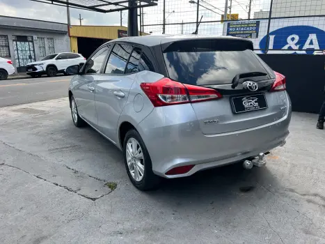 TOYOTA Yaris Hatch 1.3 16V 4P FLEX XL MULTIDRIVE AUTOMTICO CVT, Foto 15