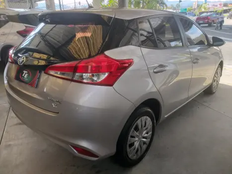 TOYOTA Yaris Hatch 1.3 16V 4P FLEX XL MULTIDRIVE AUTOMTICO CVT, Foto 4