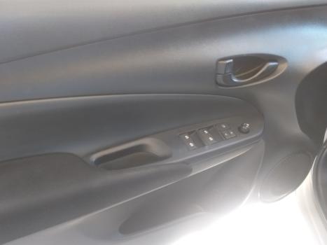 TOYOTA Yaris Hatch 1.3 16V 4P FLEX XL MULTIDRIVE AUTOMTICO CVT, Foto 15
