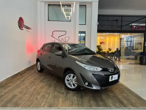 TOYOTA Yaris Hatch 1.3 16V 4P FLEX XL MULTIDRIVE AUTOMTICO CVT, Foto 1