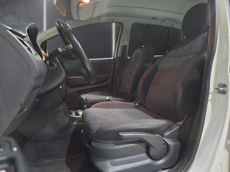 VOLKSWAGEN Fox 1.6 4P, Foto 6