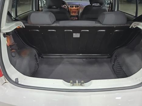 VOLKSWAGEN Fox 1.6 4P, Foto 11