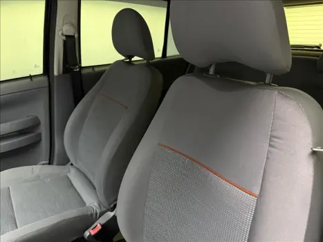 VOLKSWAGEN Fox 1.6 4P FLEX, Foto 14