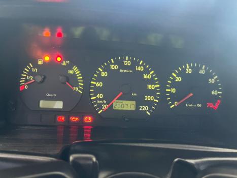 VOLKSWAGEN Santana 1.8 4P, Foto 5