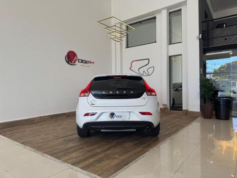 VOLVO V40 2.0 4P T4 KINETIC TURBO AUTOMTICO, Foto 5