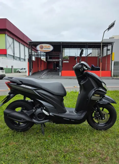 YAMAHA Fluo 125 ABS, Foto 1