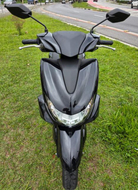 YAMAHA Fluo 125 ABS, Foto 8