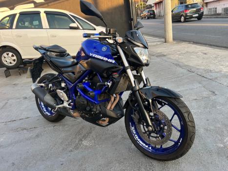 YAMAHA MT-03 300 ABS, Foto 2