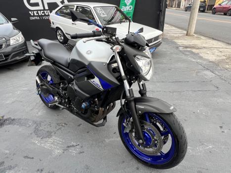 YAMAHA XJ6 600 F, Foto 2