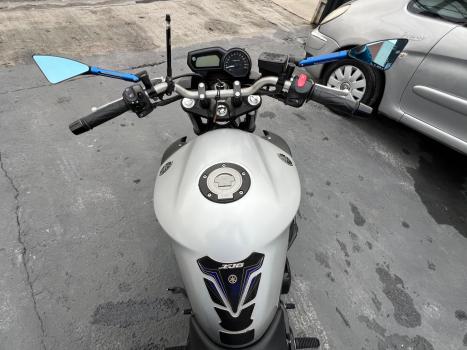 YAMAHA XJ6 600 F, Foto 8