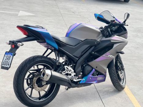 YAMAHA YZF R15 150 ABS, Foto 4