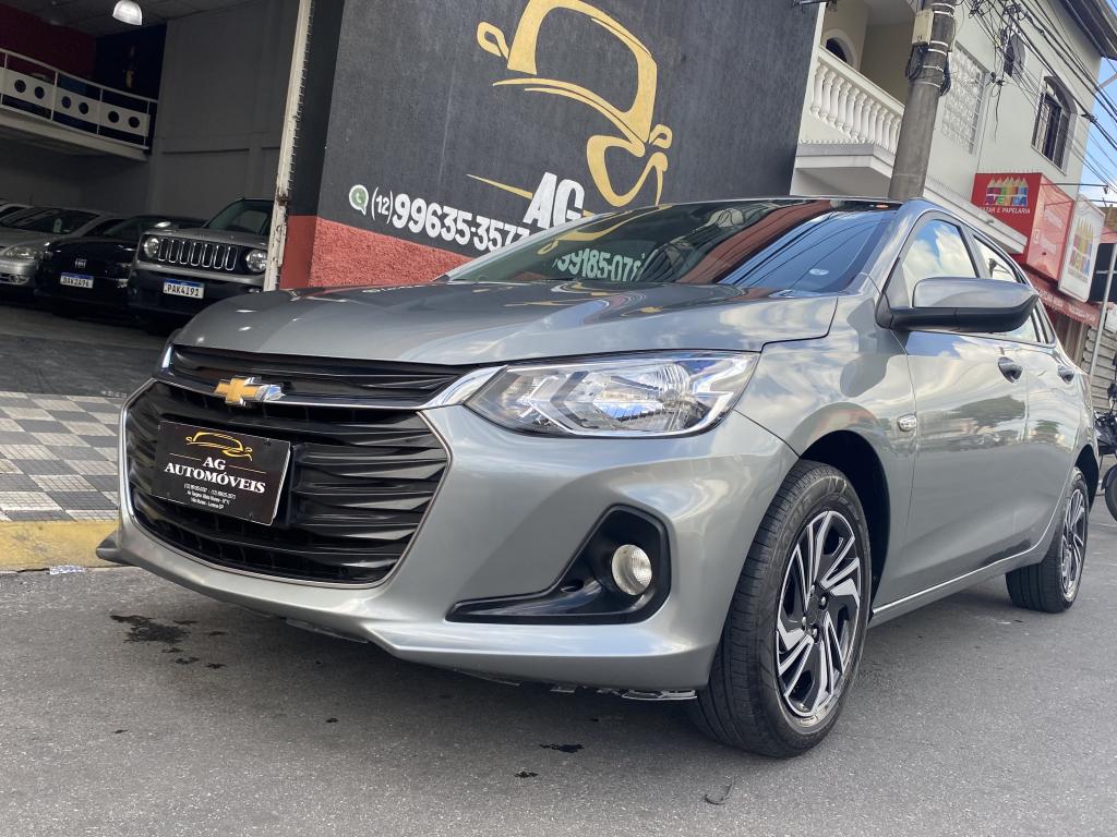 CHEVROLET Onix Hatch - Foto