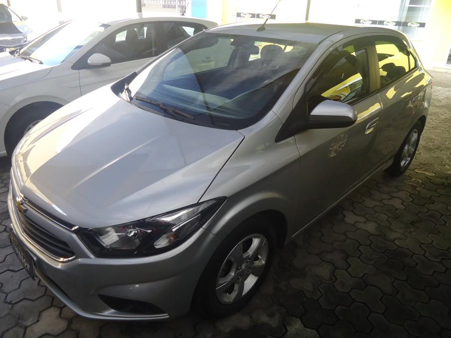 CHEVROLET Onix Hatch - Foto