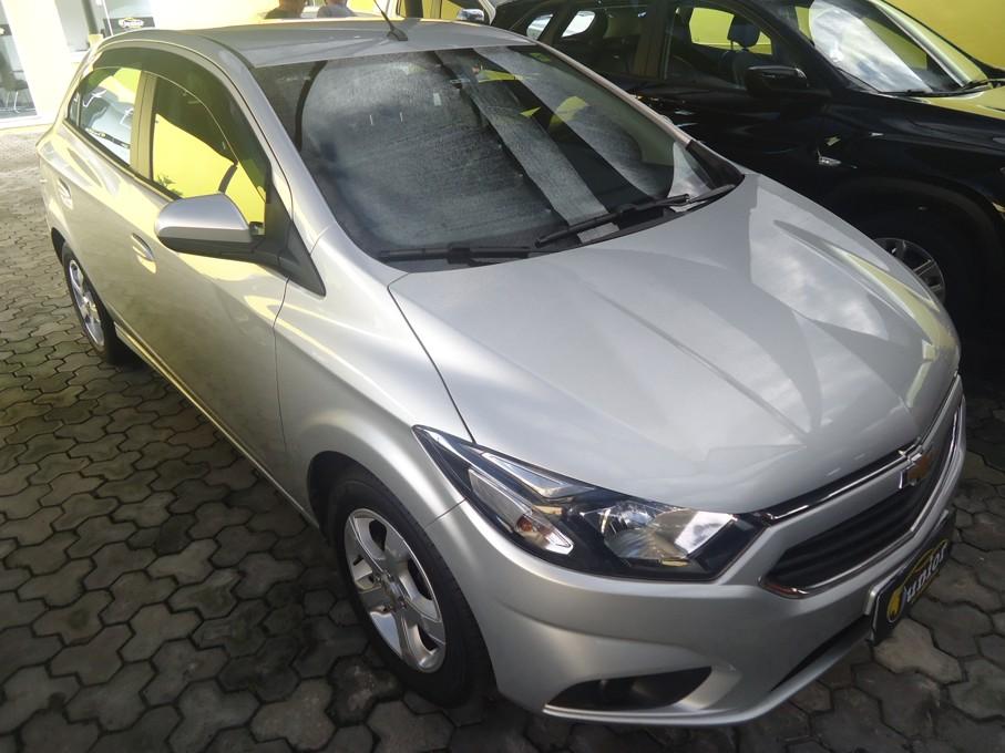 CHEVROLET Onix Hatch - Foto