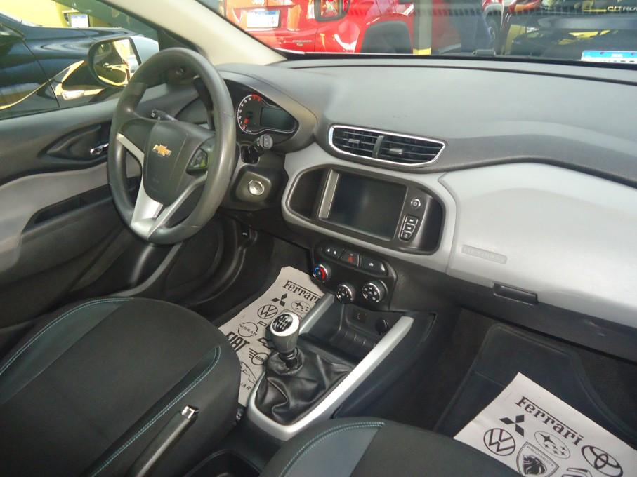 CHEVROLET Onix Hatch - Foto