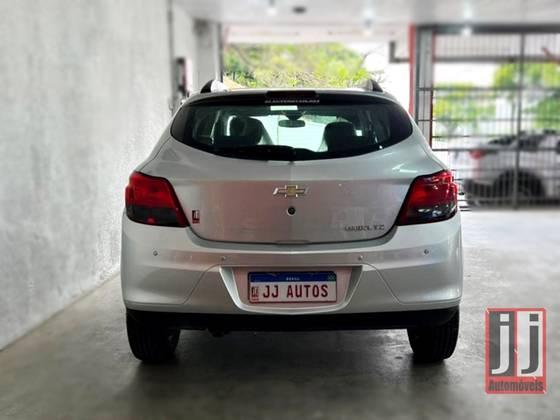 CHEVROLET Onix Hatch - Foto