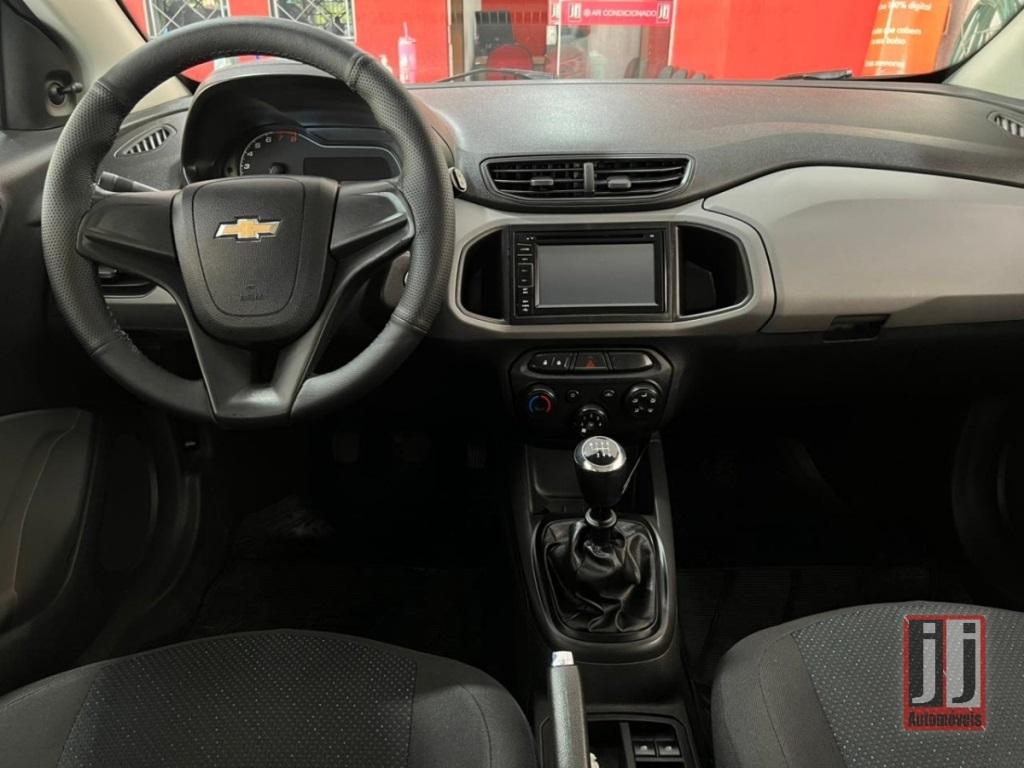 CHEVROLET Onix Hatch - Foto
