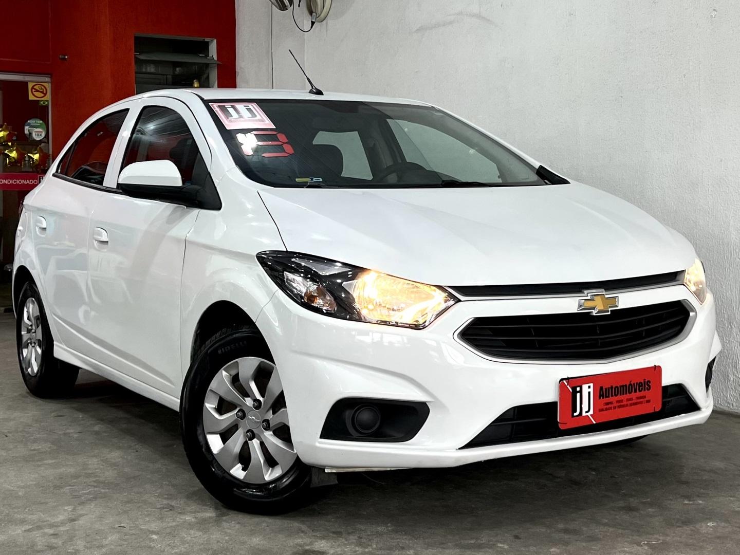CHEVROLET Onix Hatch - Foto