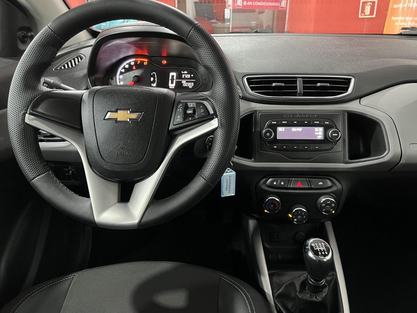 CHEVROLET Onix Hatch - Foto