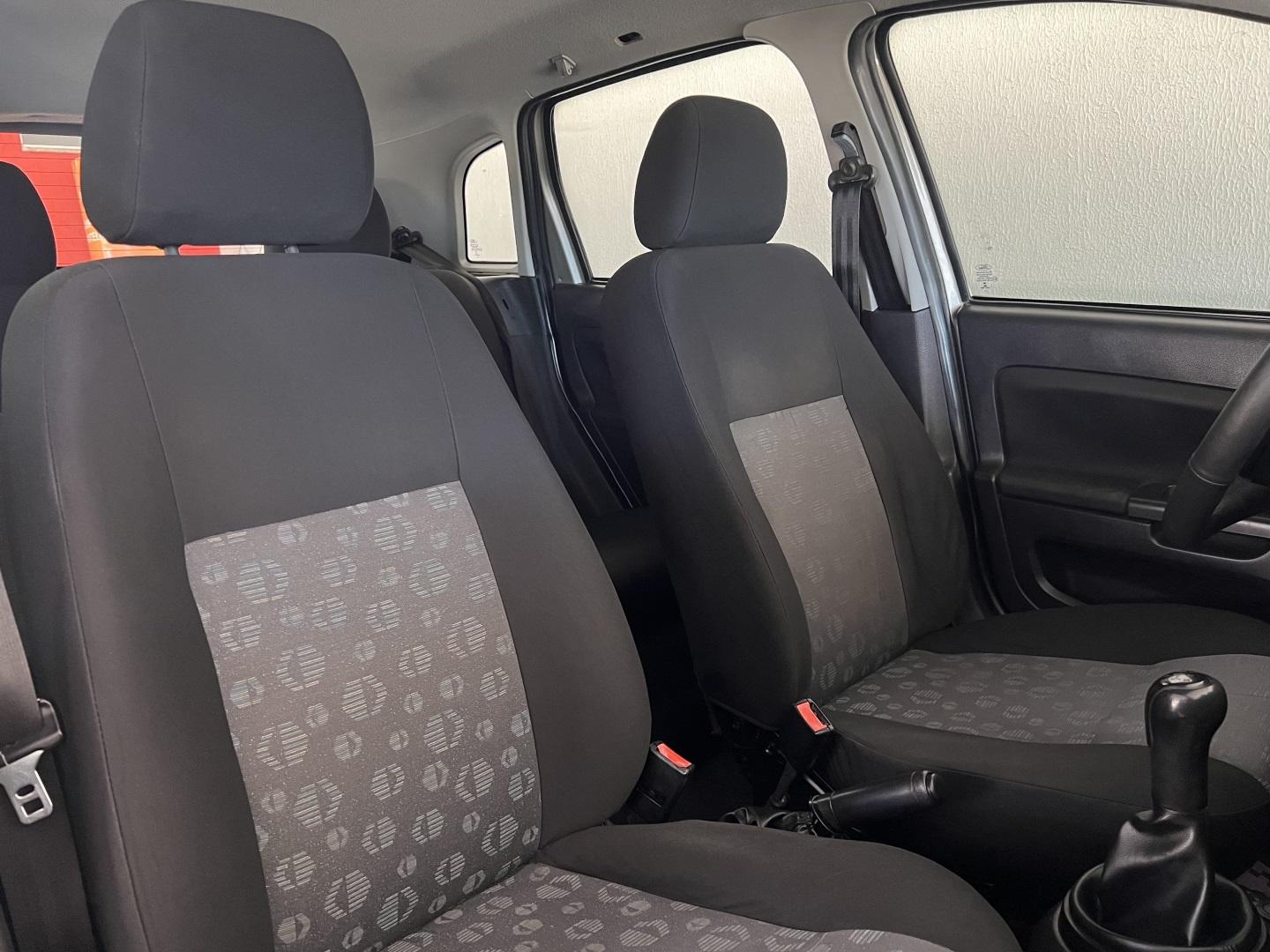 FORD Fiesta Sedan - Foto