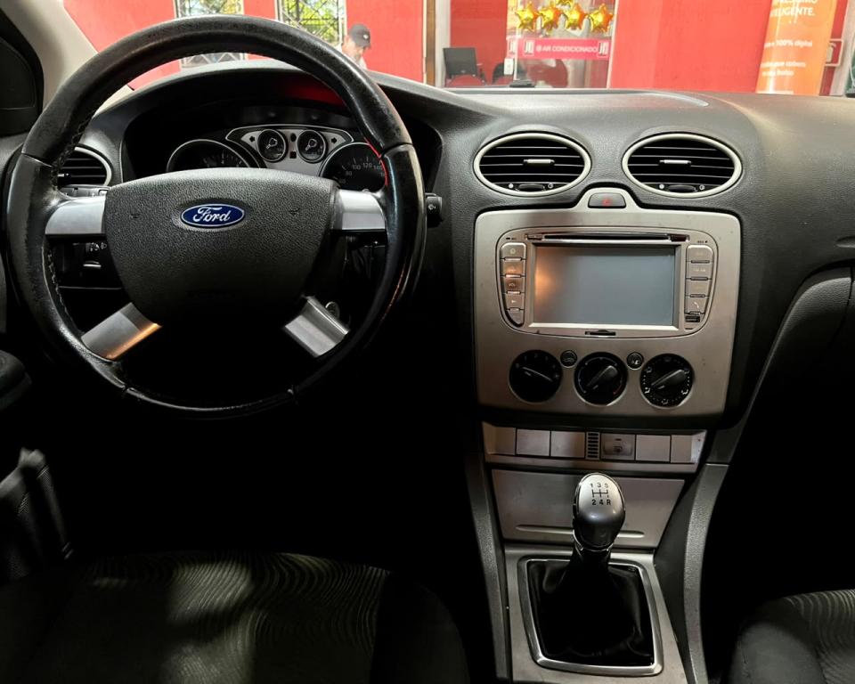 FORD Focus Hatch - Foto