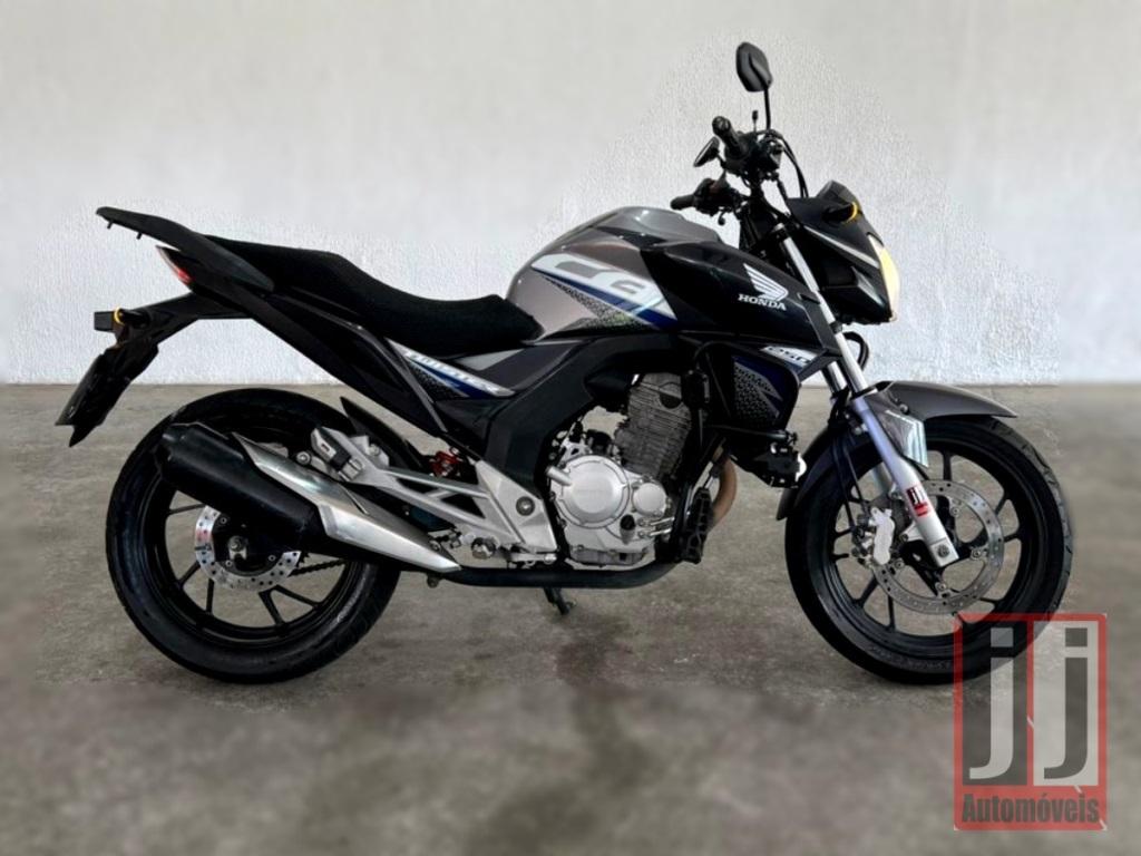 HONDA CB 250 F Twister - Foto