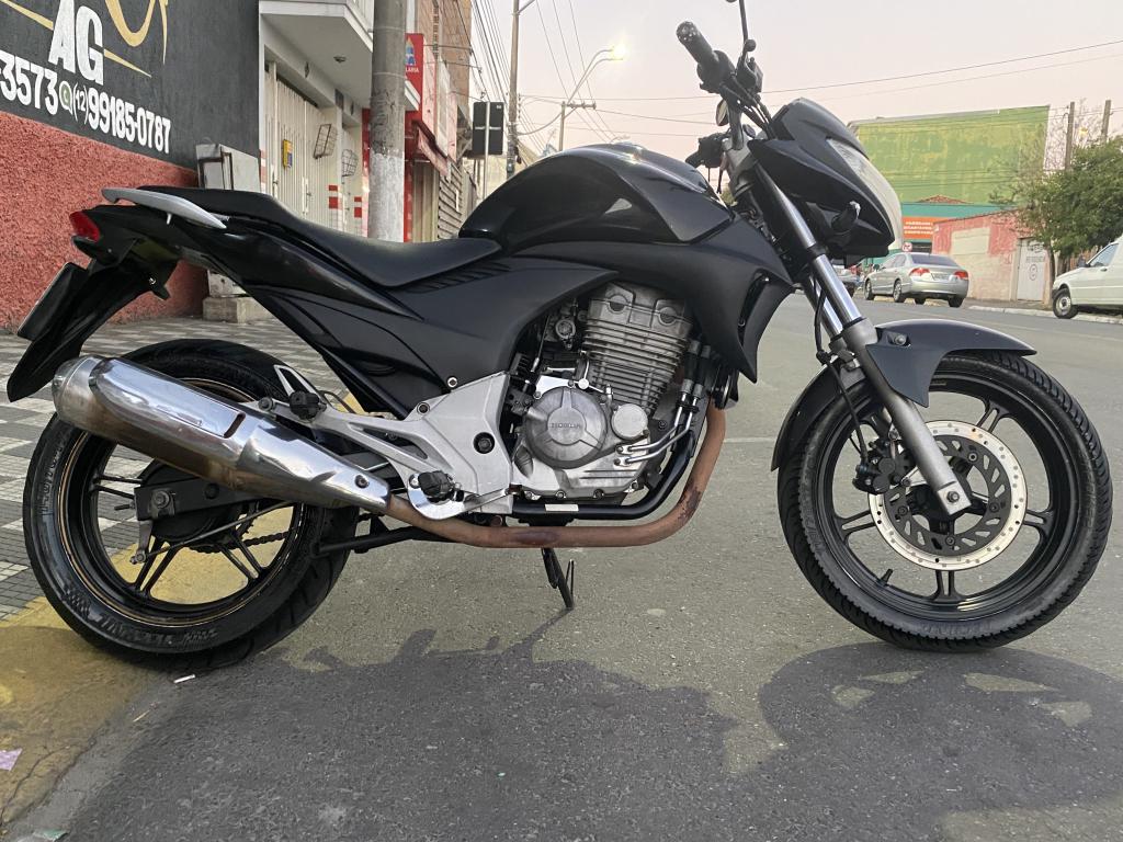 HONDA CB 300 R - Foto