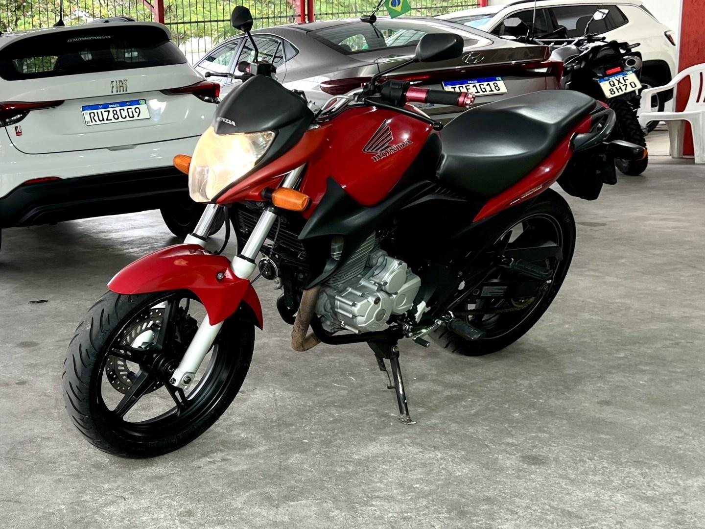 HONDA CB 300 R - Foto