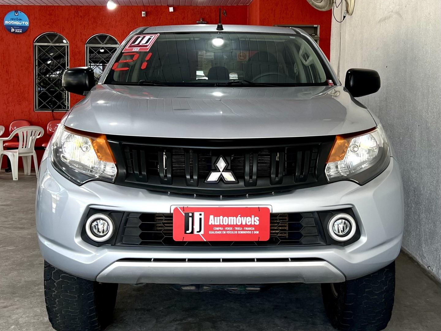 MITSUBISHI L 200 Triton - Foto