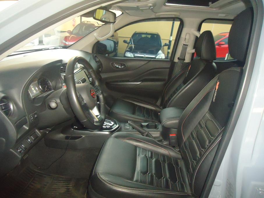 NISSAN Frontier - Foto