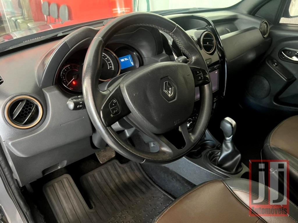 RENAULT Duster - Foto