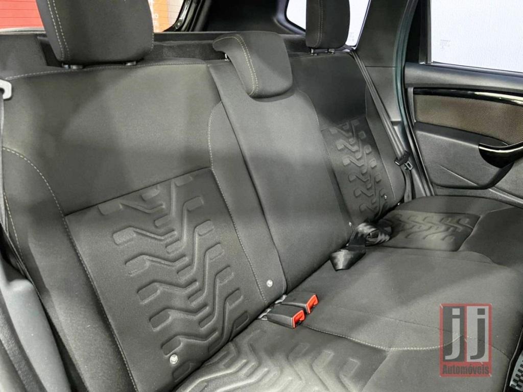 RENAULT Duster - Foto