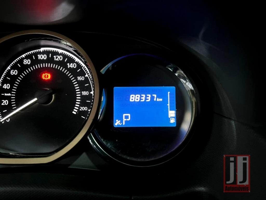 RENAULT Duster - Foto