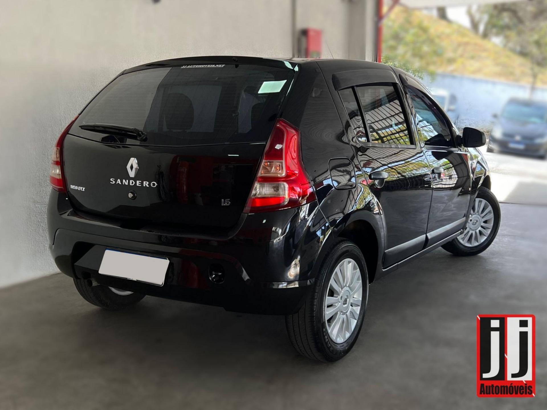 RENAULT Sandero - Foto