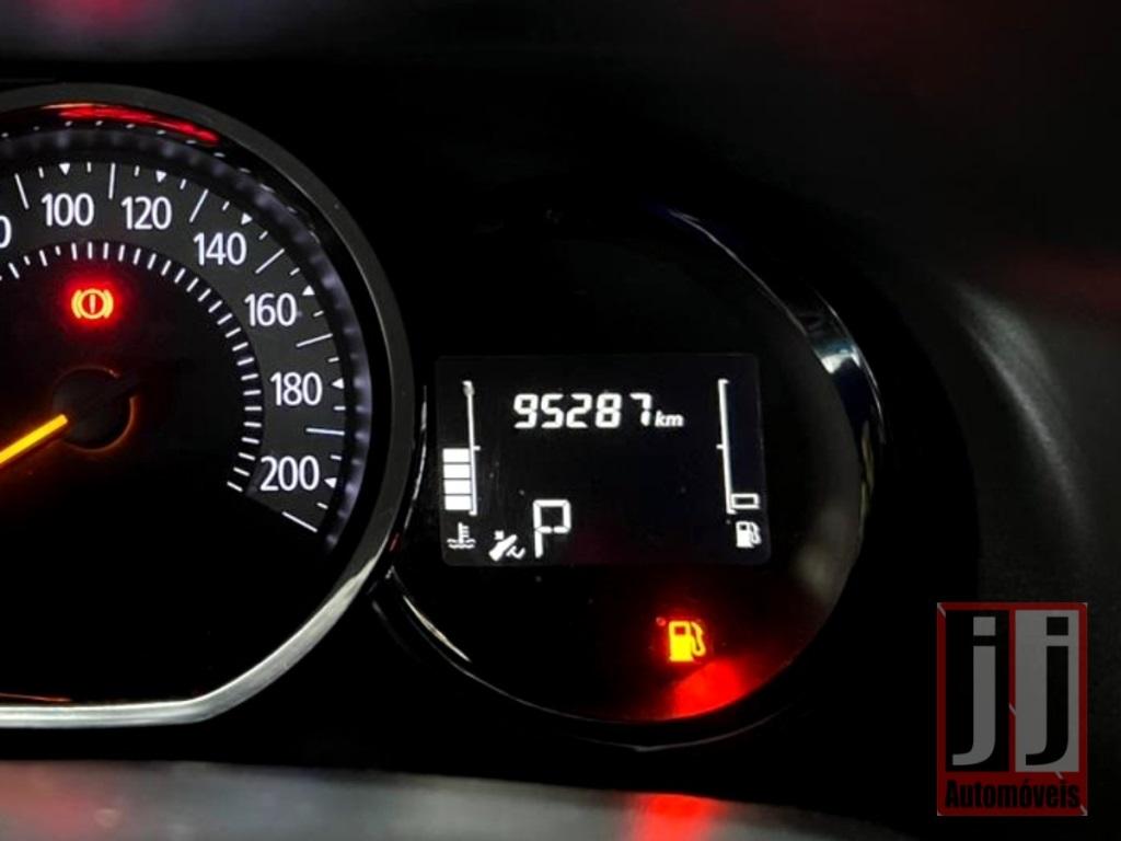 RENAULT Sandero - Foto
