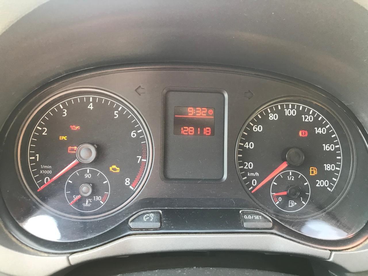 VOLKSWAGEN Fox - Foto